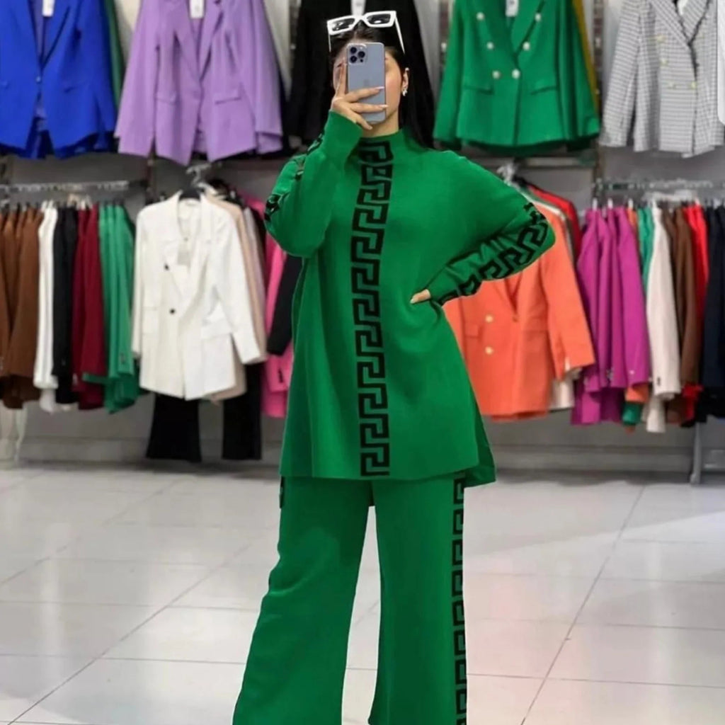 Saimwear 2 Pcs Printed Winter Outfit CH-324